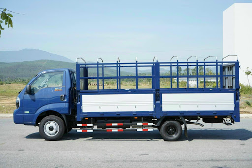 Xe tải Kia k250L Thùng Dài 4.5m tải 2.49 tấn